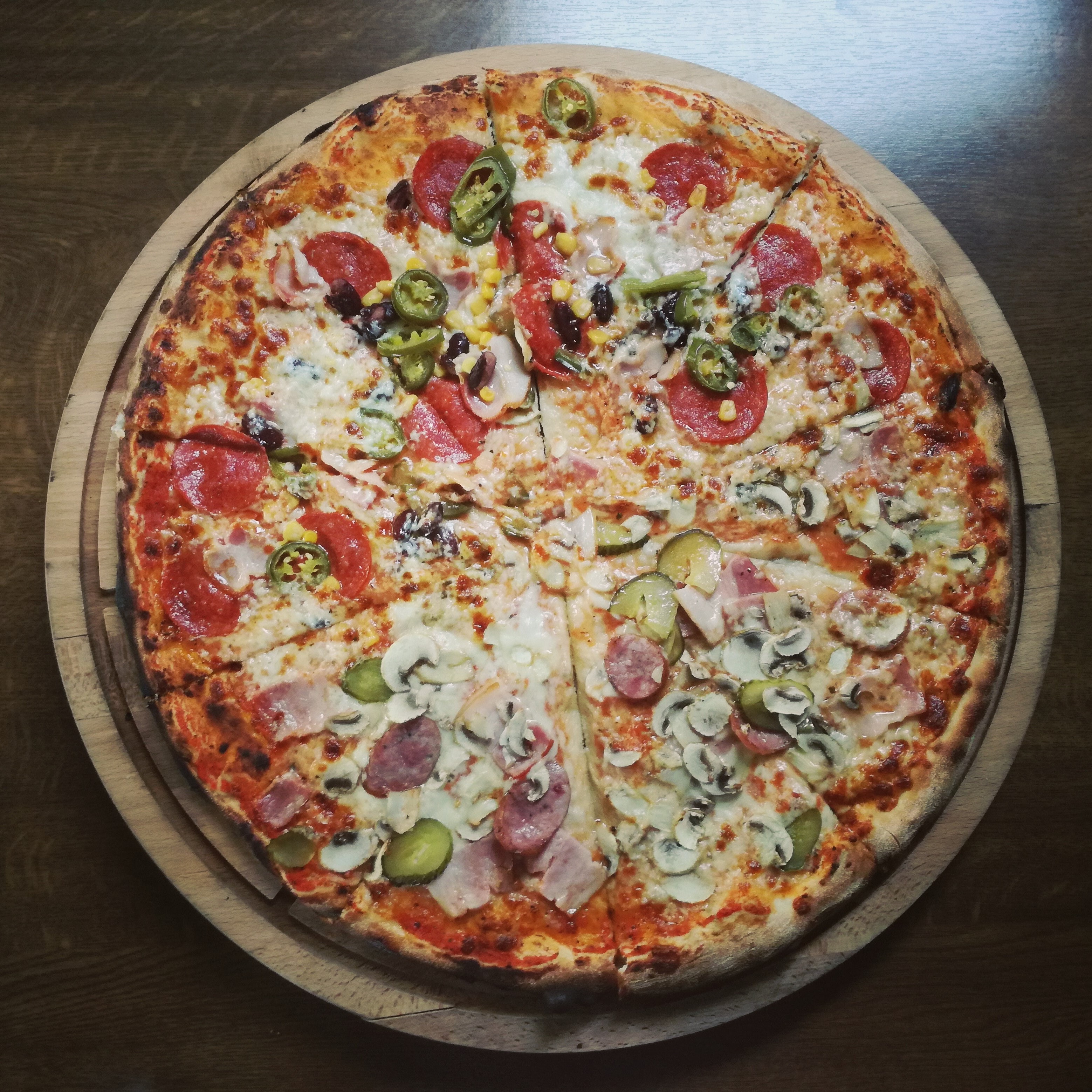 16" Cheesy Bites Pepperoni Feast 
