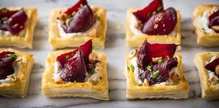 Canapes selection - 8 pieces per guest 