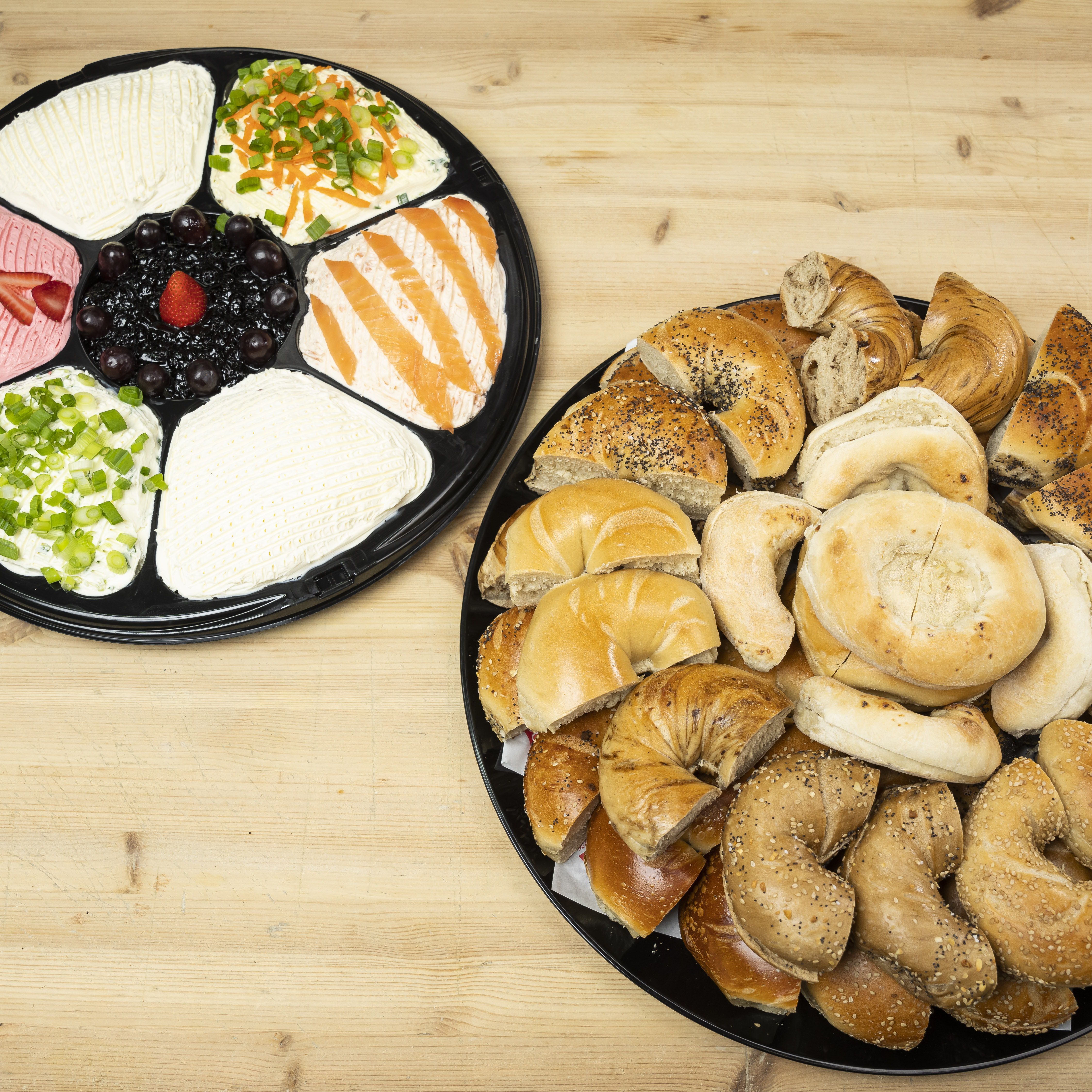 ORIGINAL CREAM CHEESE BAGELS & BIALYS (Large)