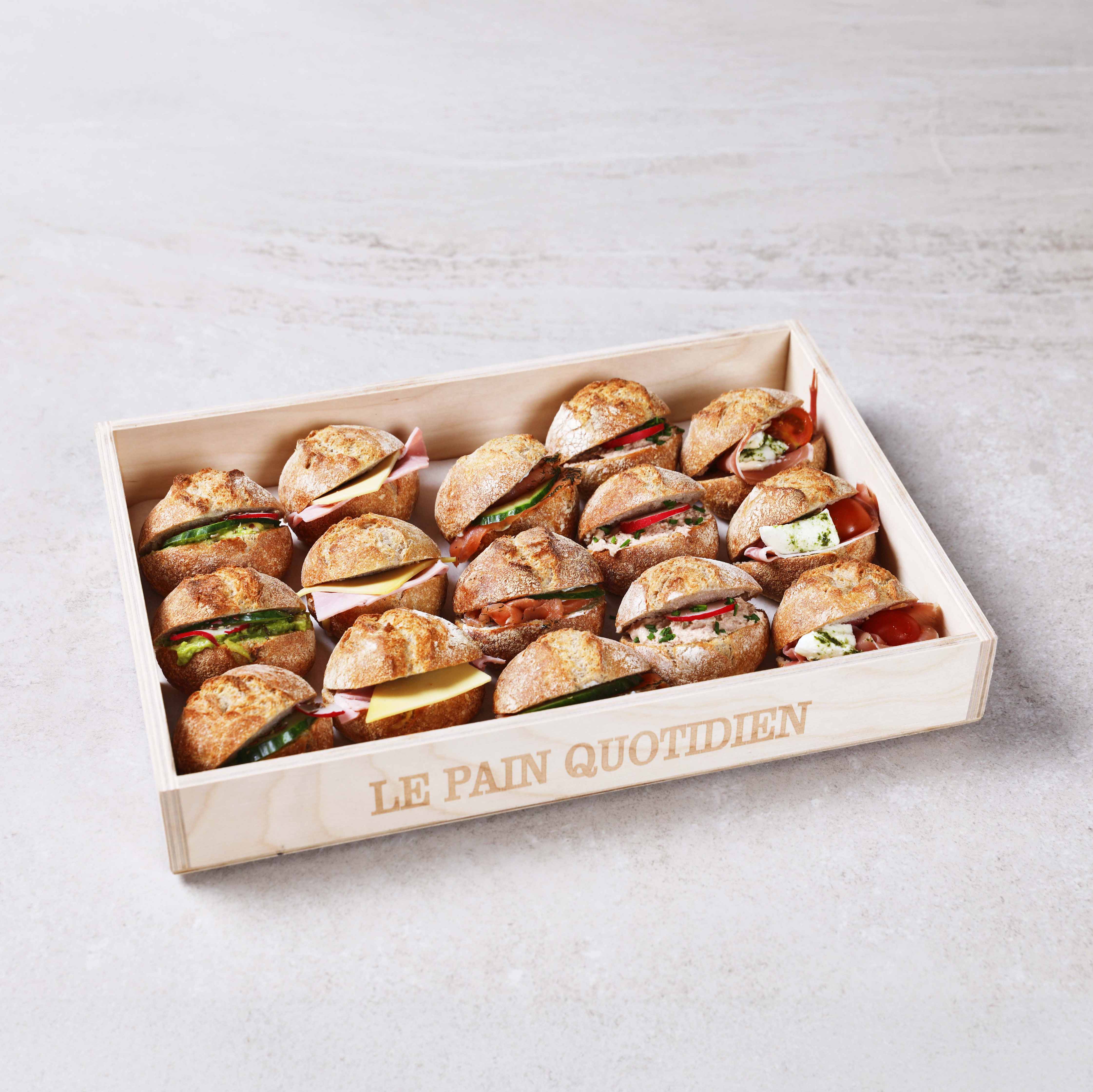 Plateau mini broodjes (15 stuks)