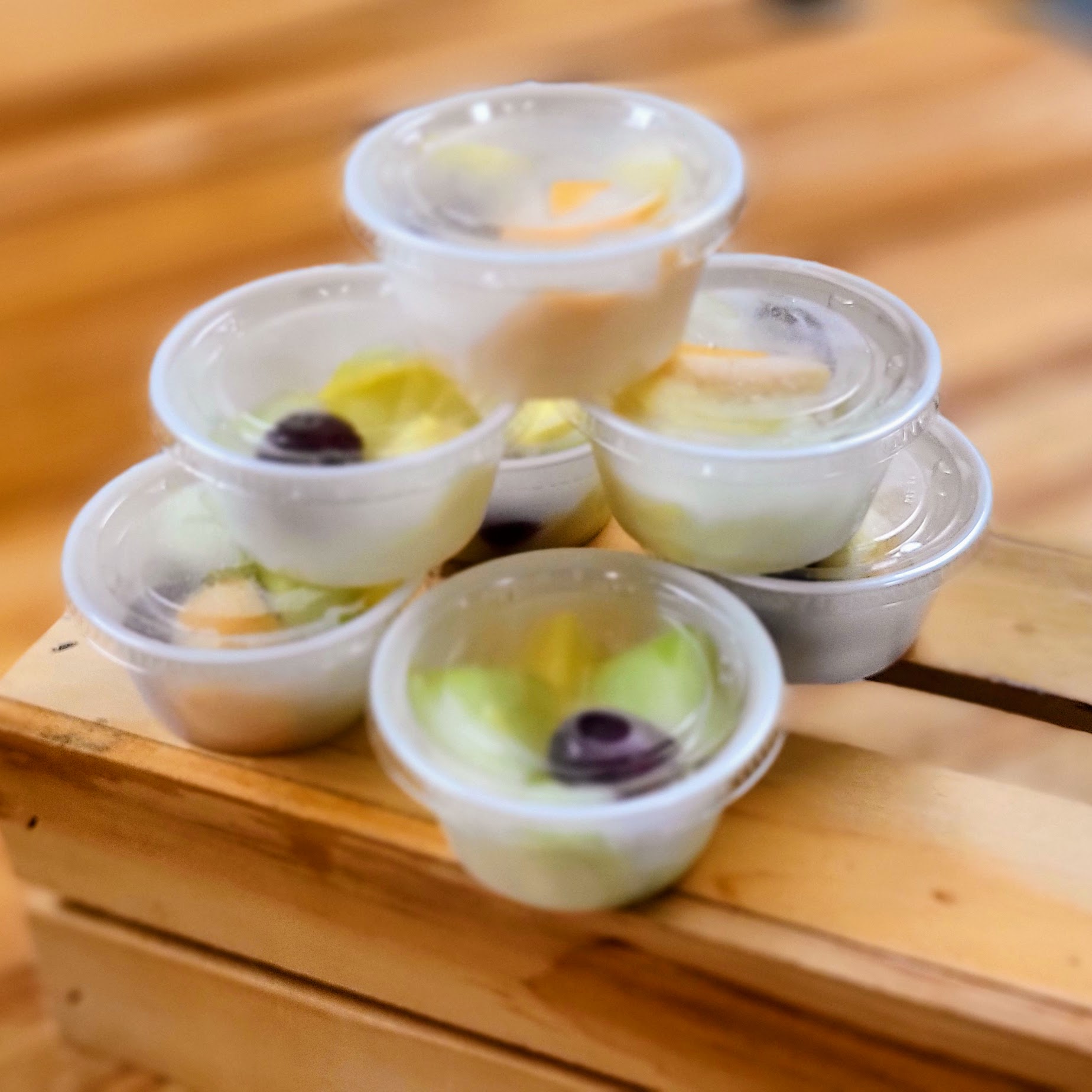 Fresh-Cut Mixed Fruit (4-oz per person)