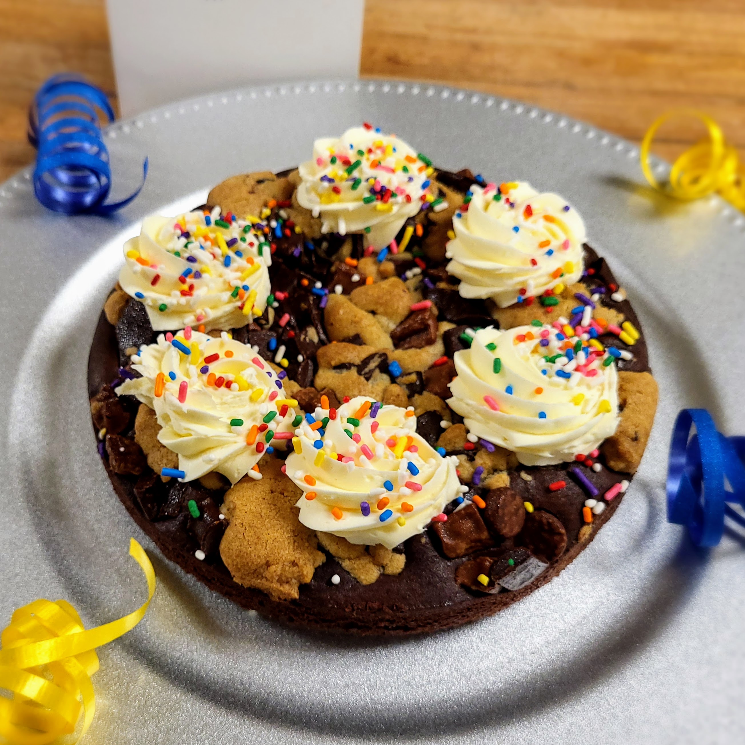 6" Round Celebration Brookie