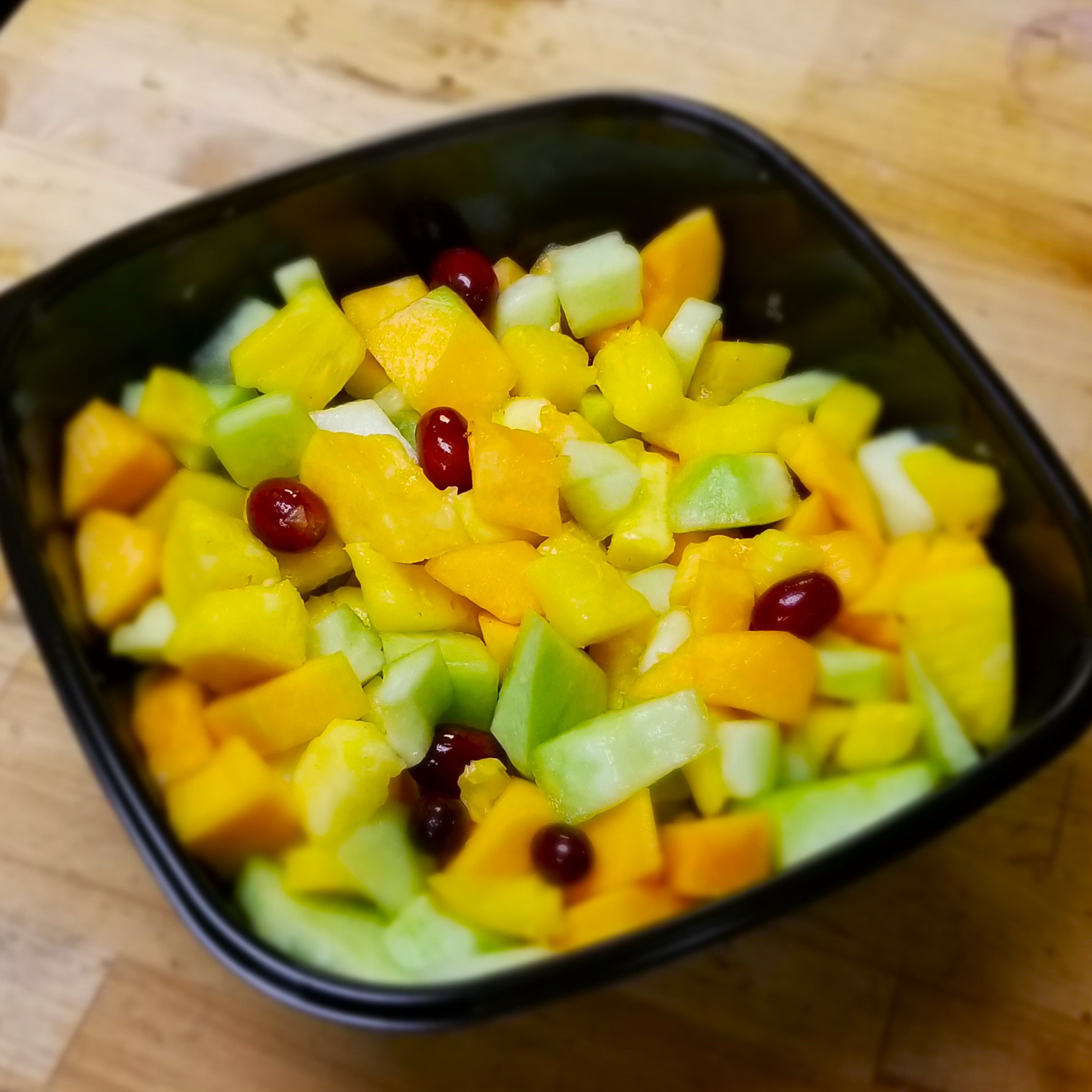 Market-Fresh Fruit Salad Bowl (Large)