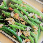 Green Beans w/ Toasted Almonds (Quart)