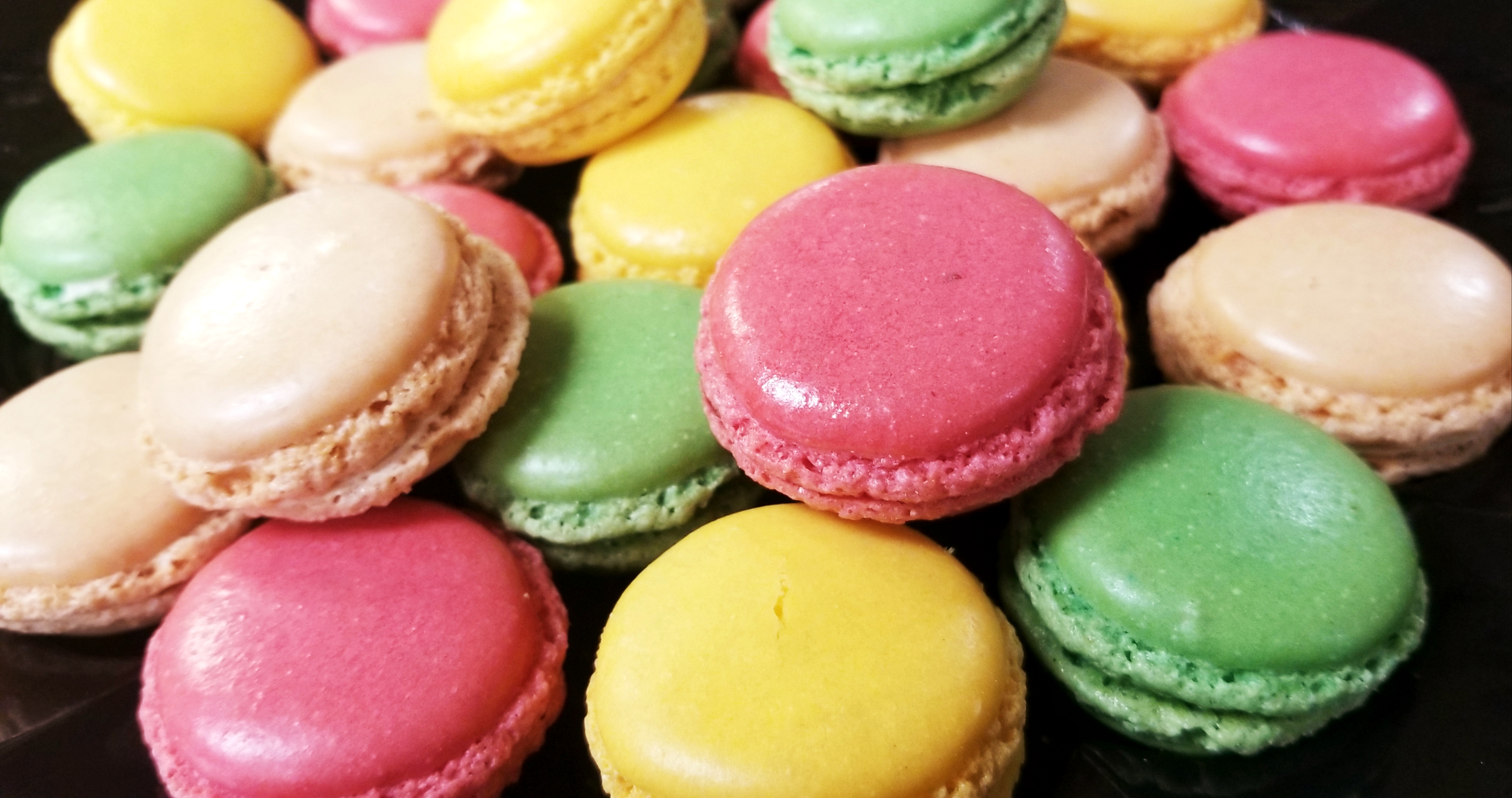 Macaron Platter (two dozen)