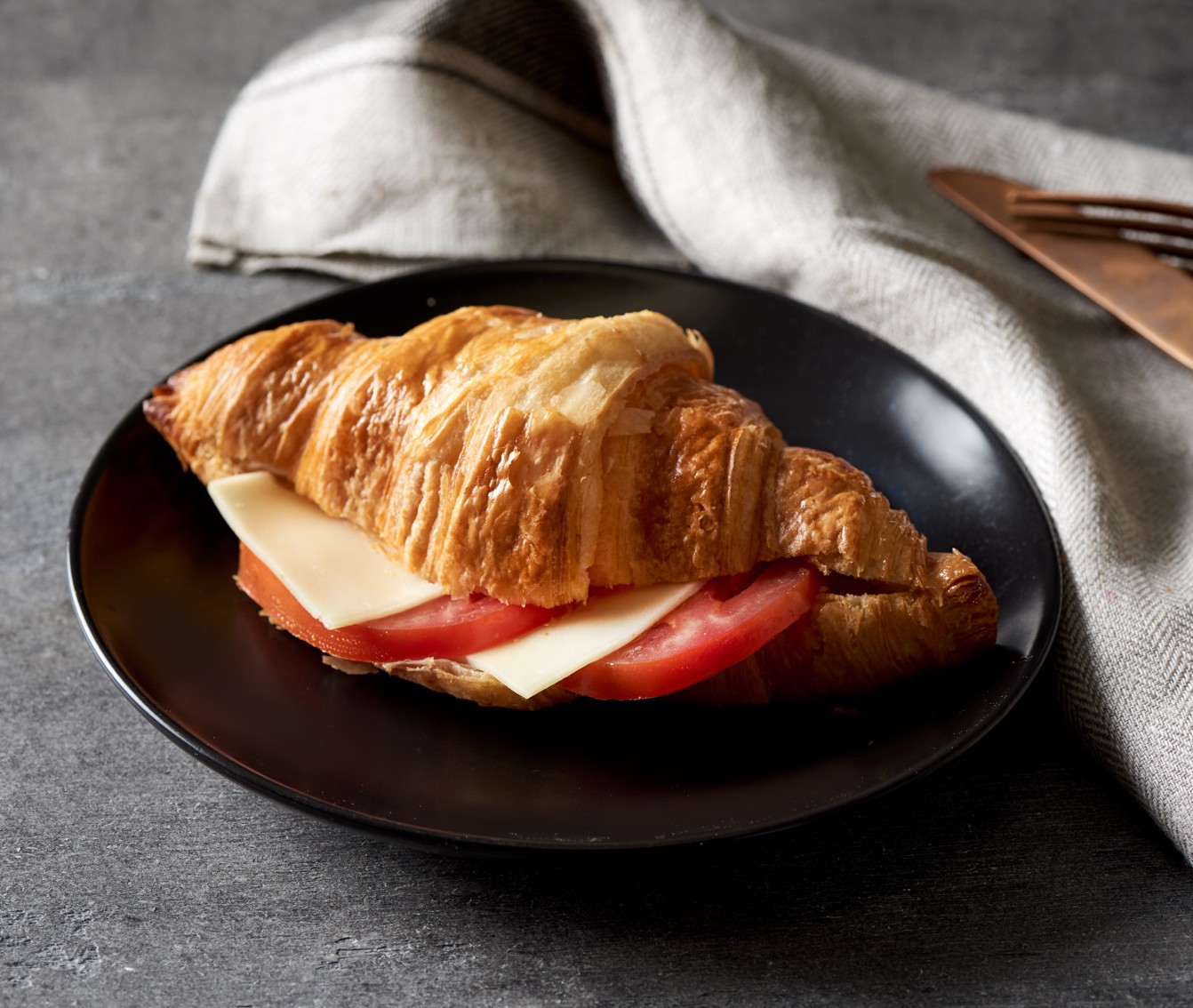Large Tomato and Cheese Croissant