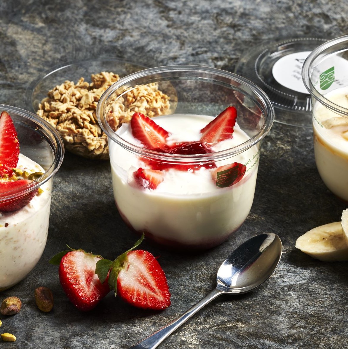 Vegan Yoghurt with strawberry compote and oats